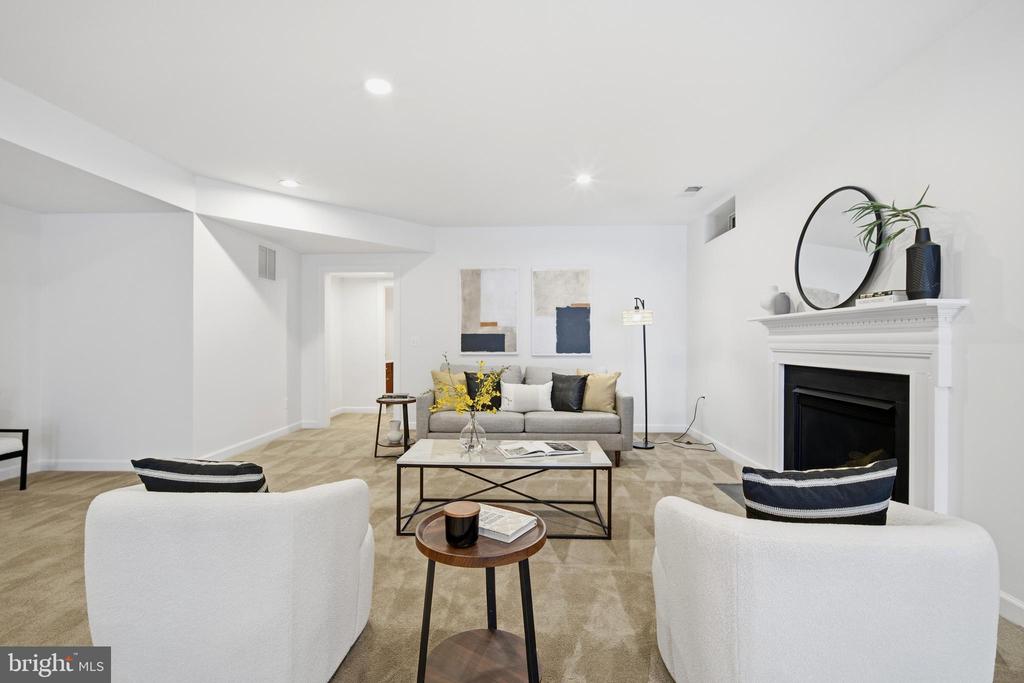9348 OCCOQUAN OVERLOOK DRIVE