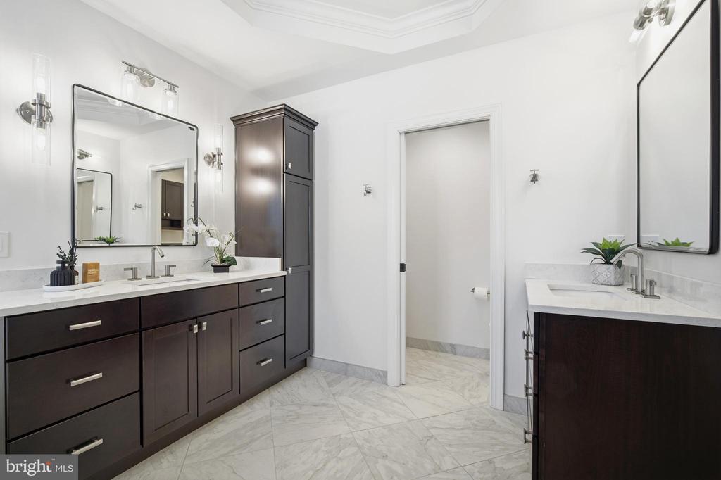 9348 OCCOQUAN OVERLOOK DRIVE