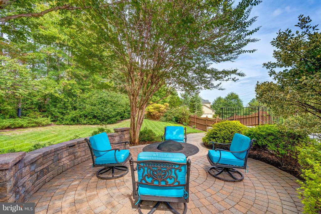 9348 OCCOQUAN OVERLOOK DRIVE