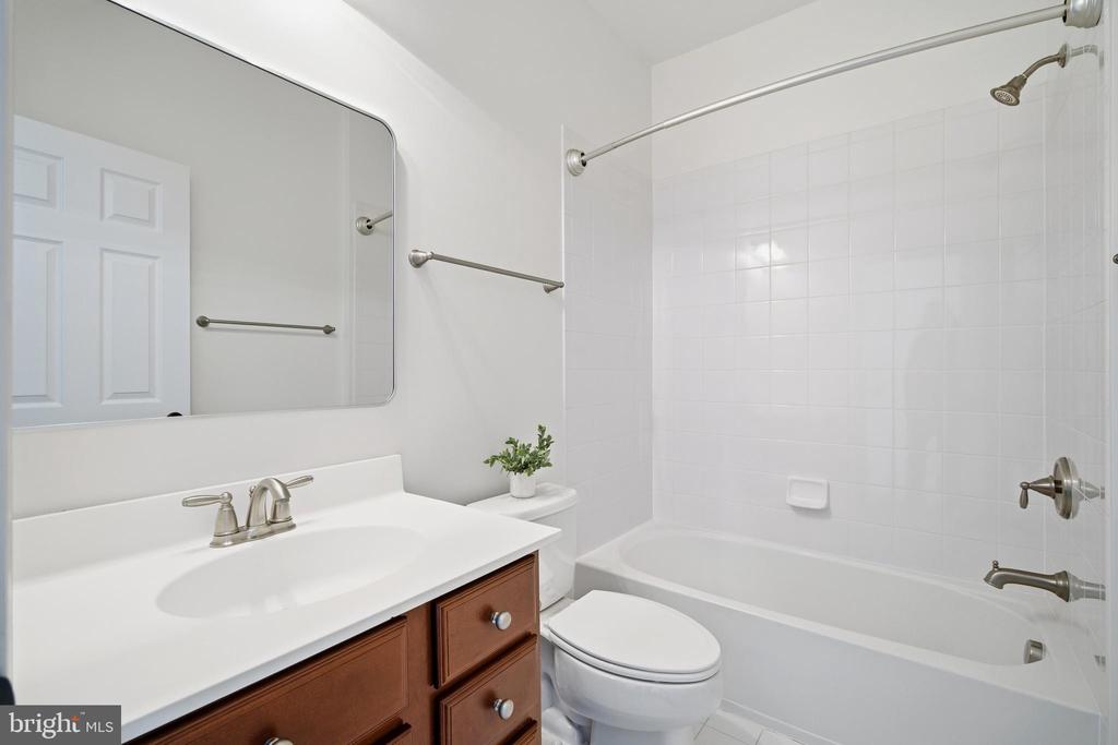 9348 OCCOQUAN OVERLOOK DRIVE