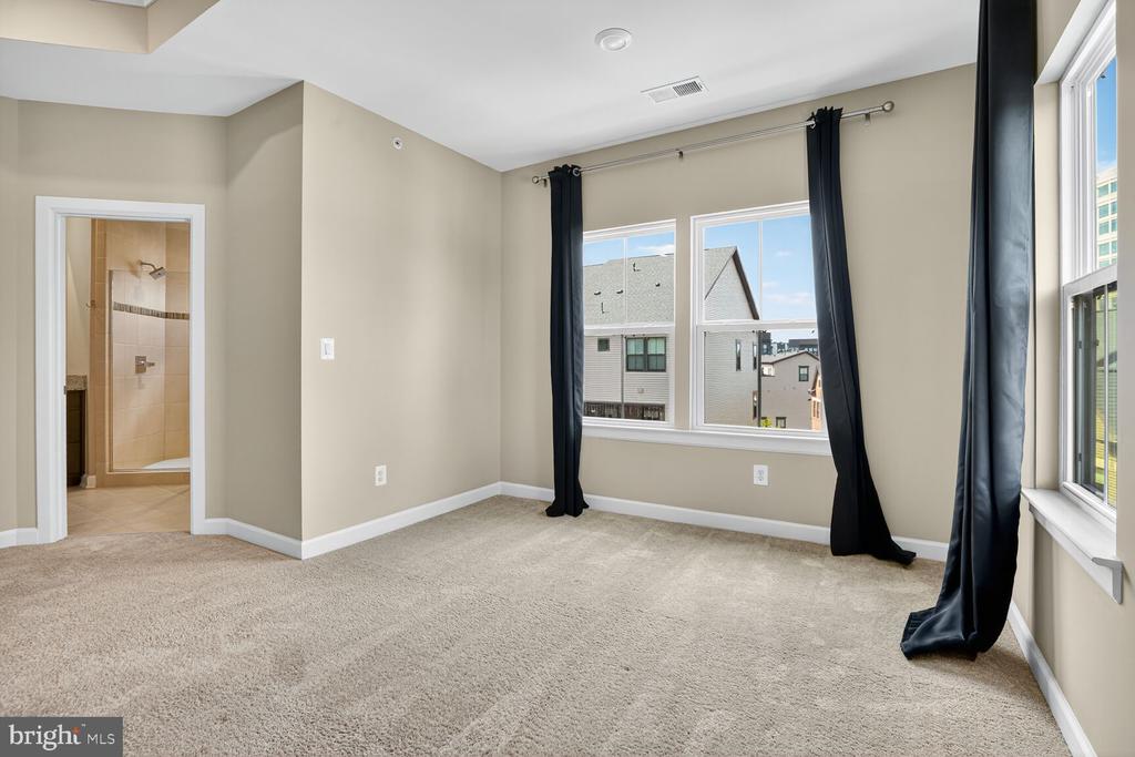 13216 WOODLAND PARK ROAD Unit: 1B