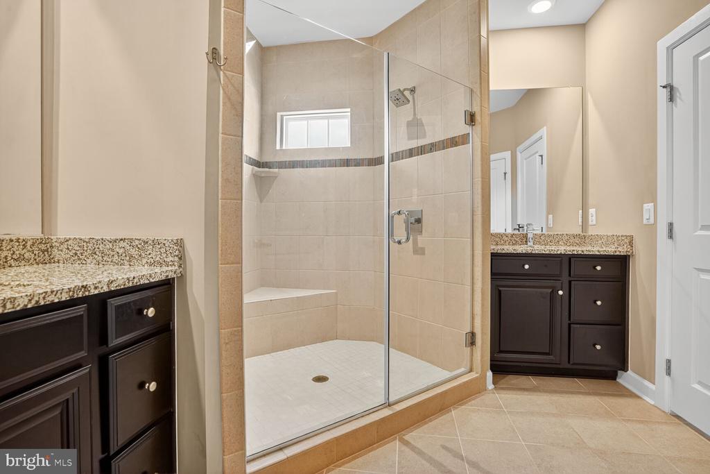 13216 WOODLAND PARK ROAD Unit: 1B