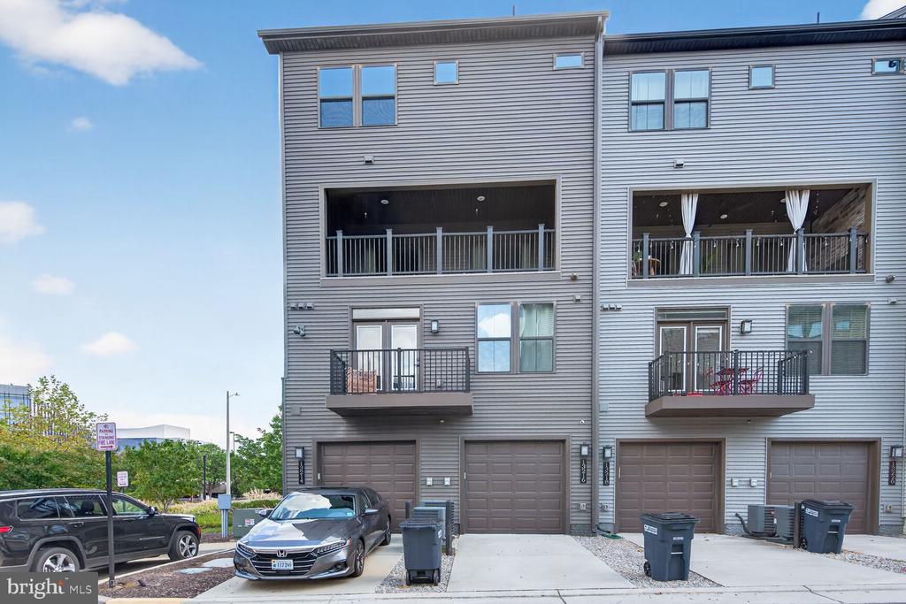 13216 WOODLAND PARK ROAD Unit: 1B