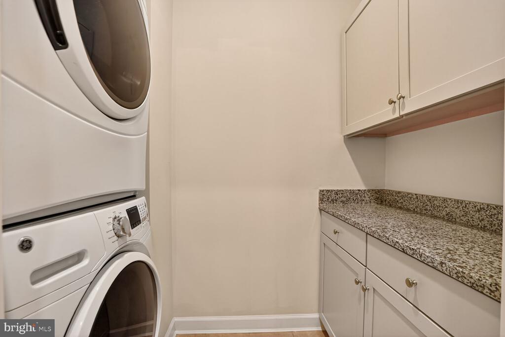 13216 WOODLAND PARK ROAD Unit: 1B