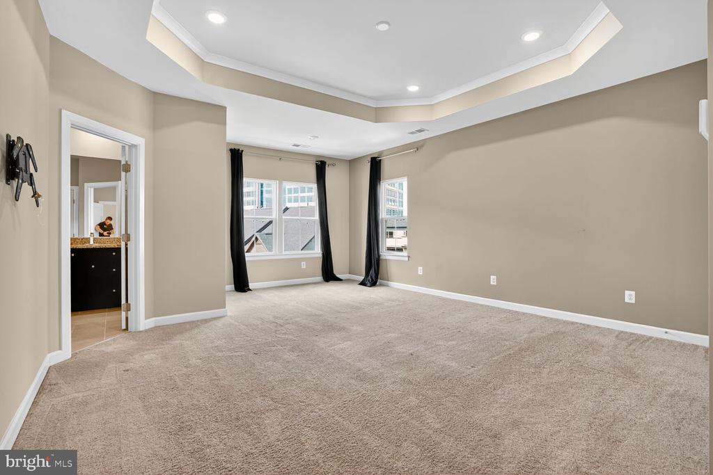 13216 WOODLAND PARK ROAD Unit: 1B