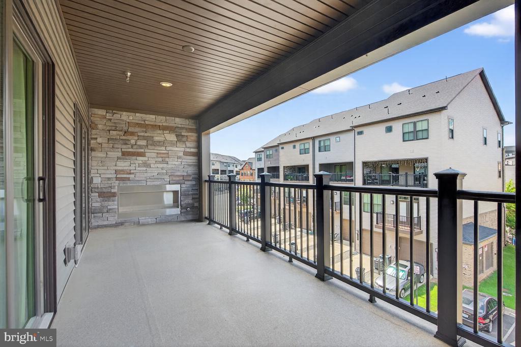 13216 WOODLAND PARK ROAD Unit: 1B
