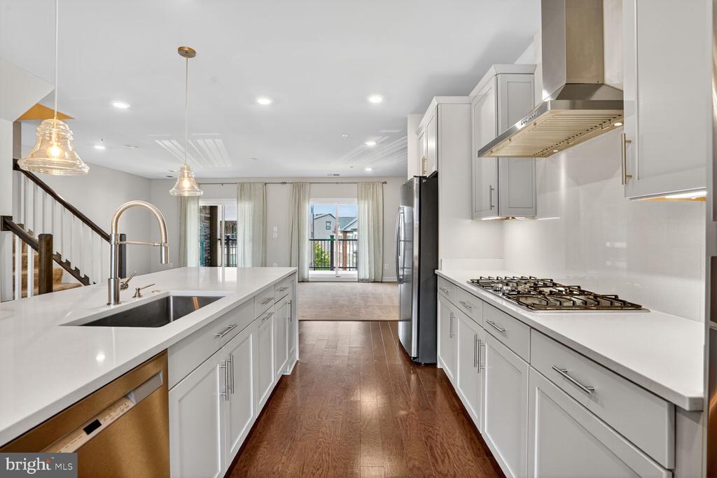 13216 WOODLAND PARK ROAD Unit: 1B