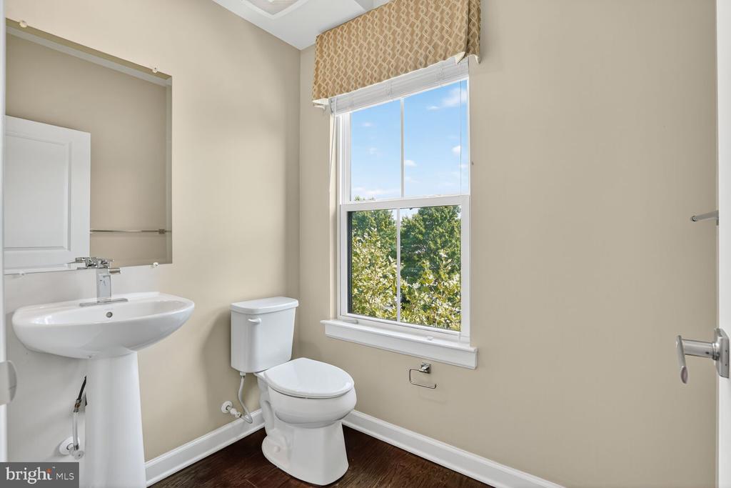 13216 WOODLAND PARK ROAD Unit: 1B