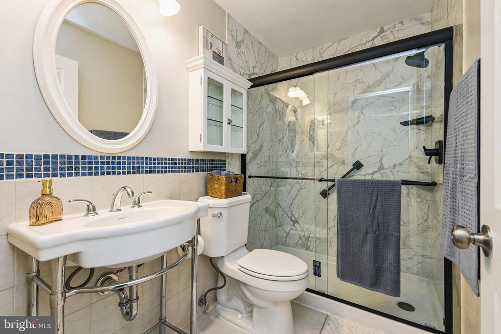 3378 LAKESIDE VIEW DRIVE Unit: 14-2