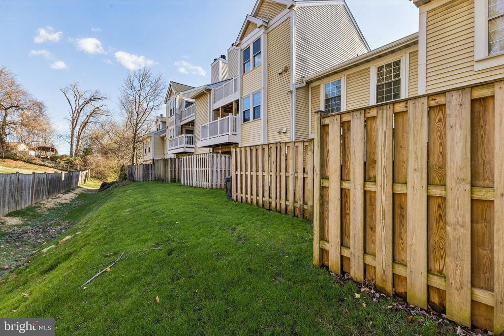 3378 LAKESIDE VIEW DRIVE Unit: 14-2