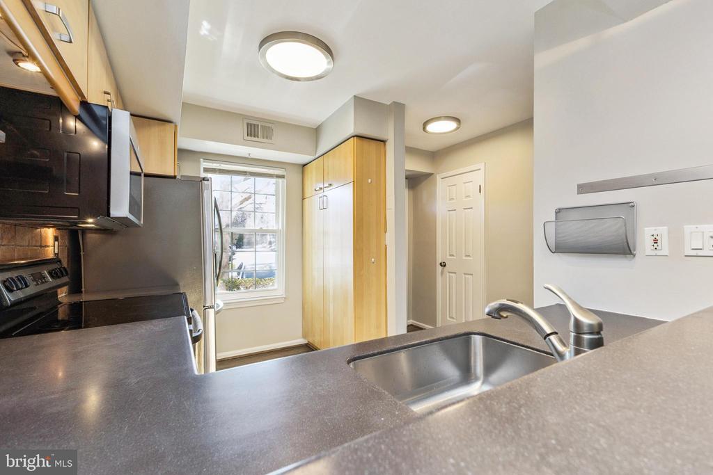 3378 LAKESIDE VIEW DRIVE Unit: 14-2
