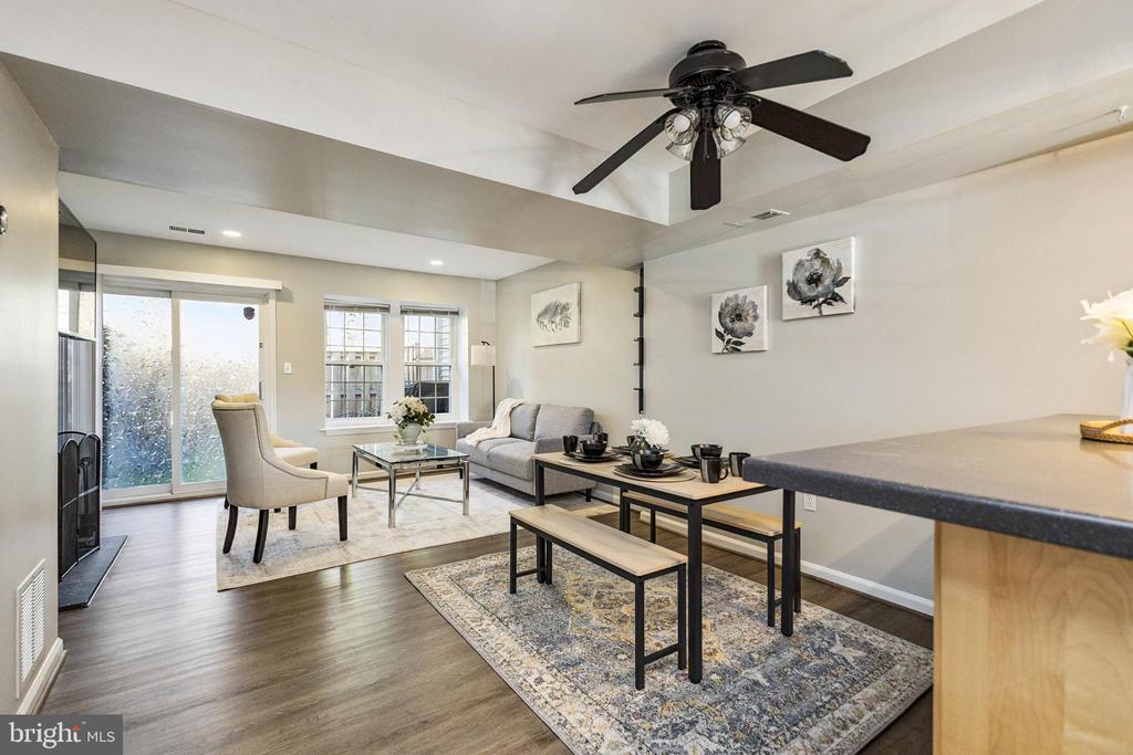 3378 LAKESIDE VIEW DRIVE Unit: 14-2