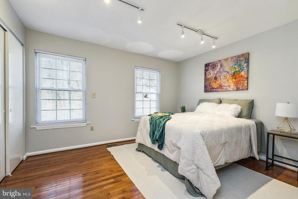 3378 LAKESIDE VIEW DRIVE Unit: 14-2