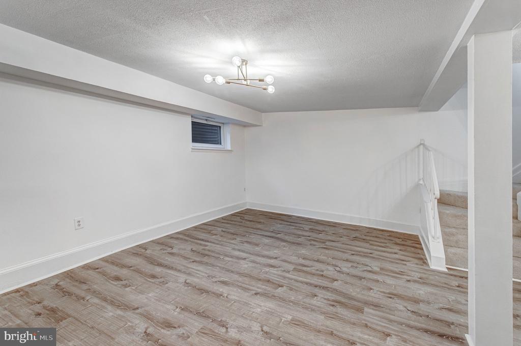 7417 RHONDDA DRIVE