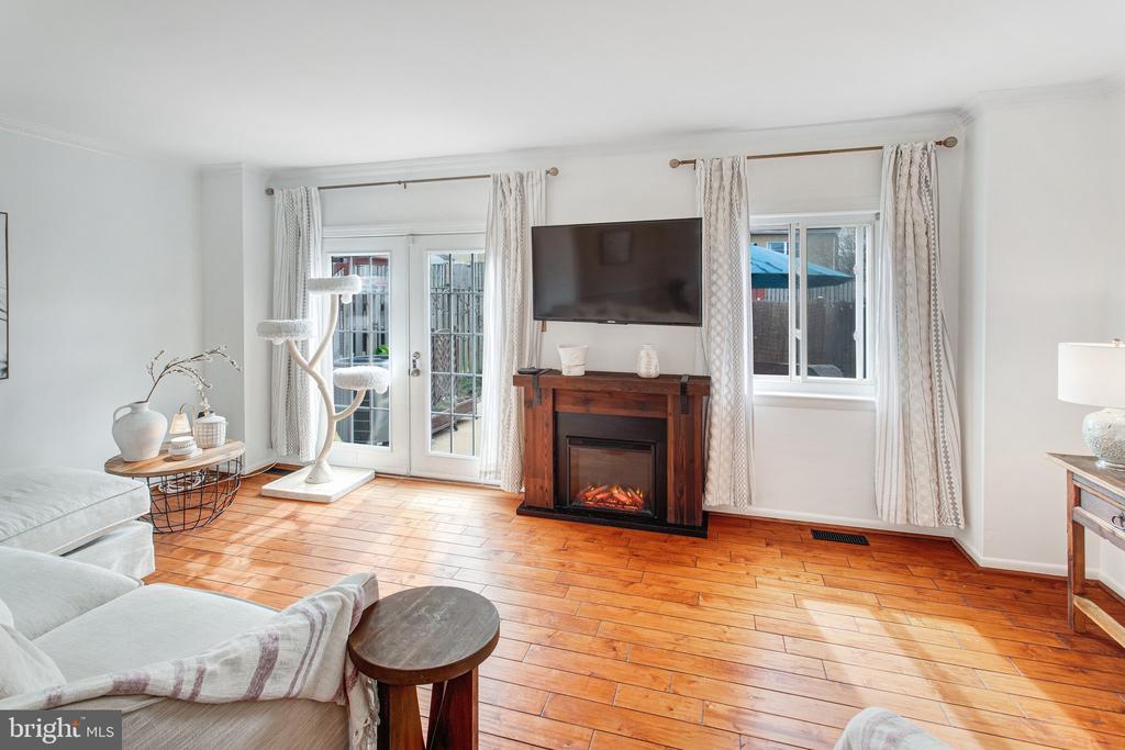 7417 RHONDDA DRIVE