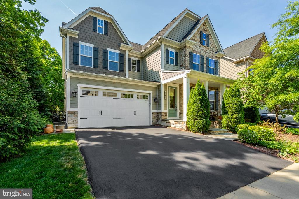 11413 WOODRUSH COURT