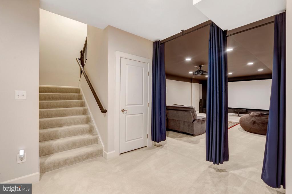 11413 WOODRUSH COURT