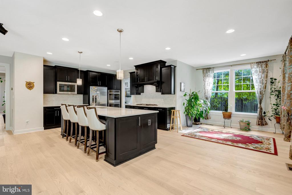 11413 WOODRUSH COURT