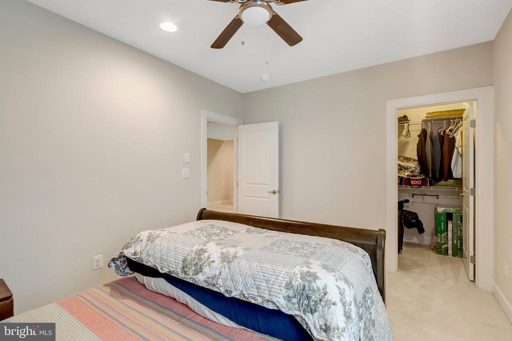 11413 WOODRUSH COURT
