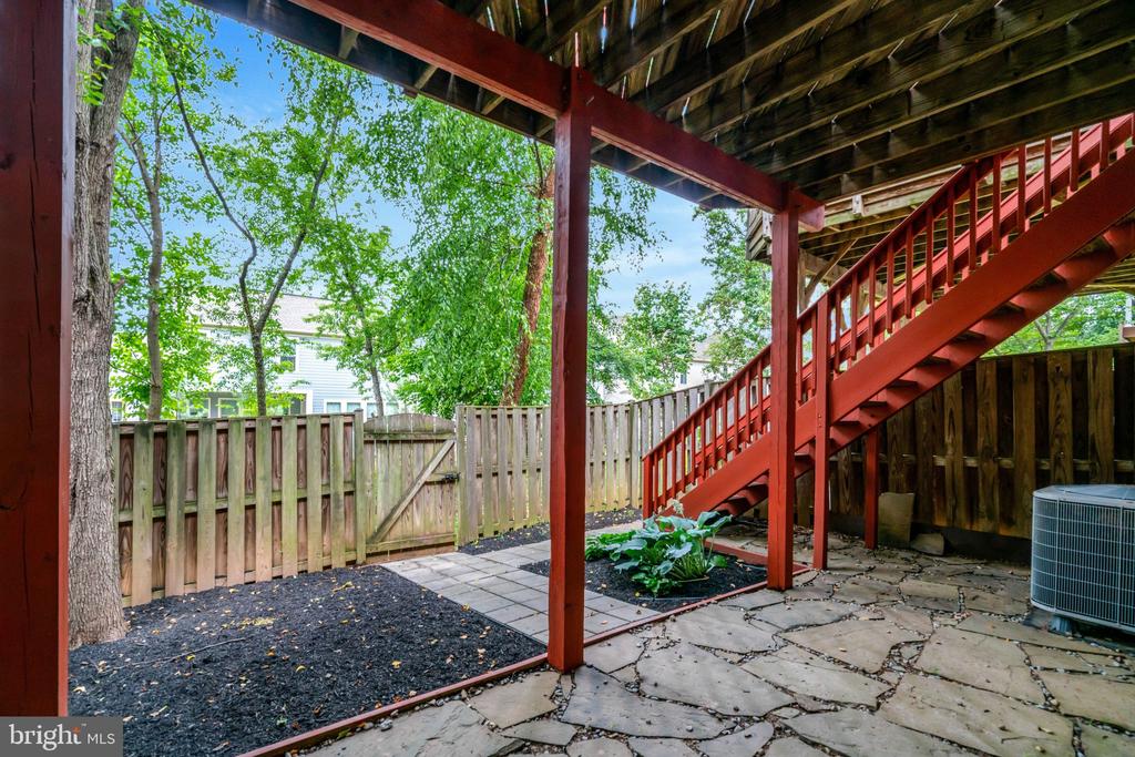 2916 MAINSTONE DRIVE