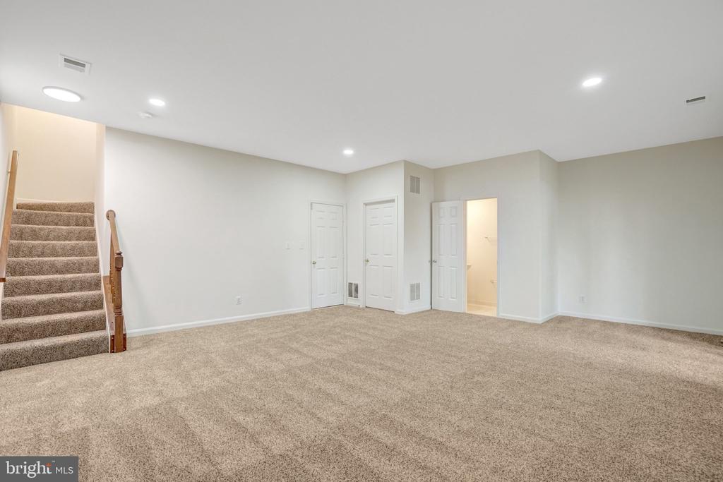 2916 MAINSTONE DRIVE