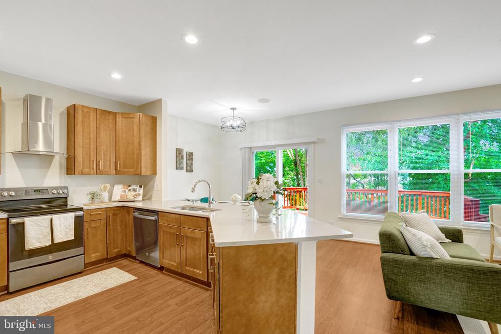 2916 MAINSTONE DRIVE