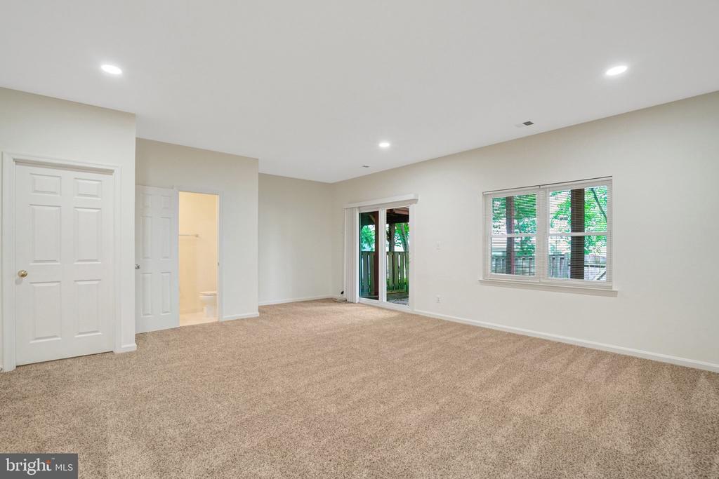 2916 MAINSTONE DRIVE