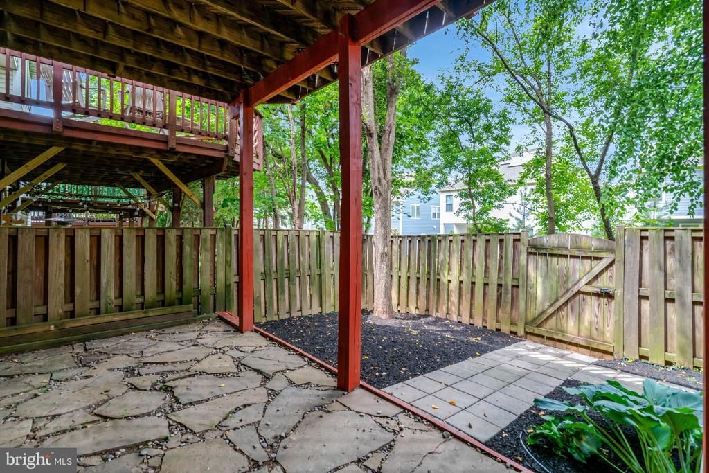2916 MAINSTONE DRIVE