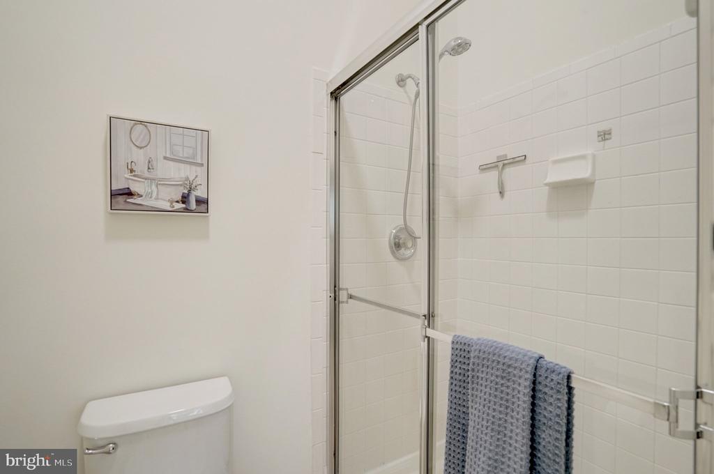 2916 MAINSTONE DRIVE