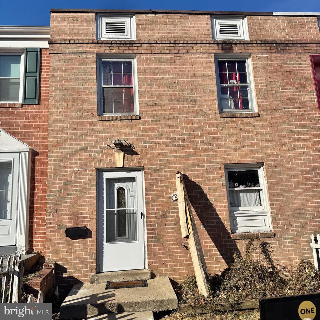 2910 WREN COURT
