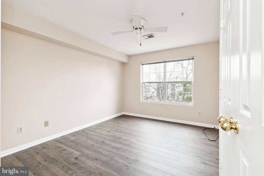 11009 KINSHIP COURT Unit: 303