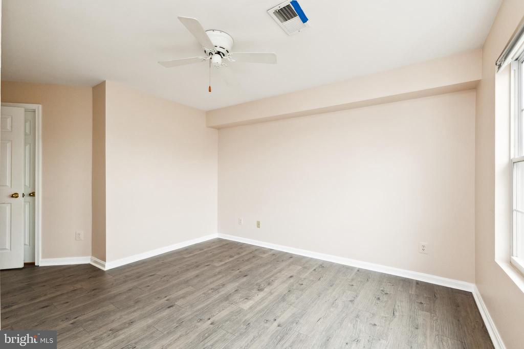 11009 KINSHIP COURT Unit: 303