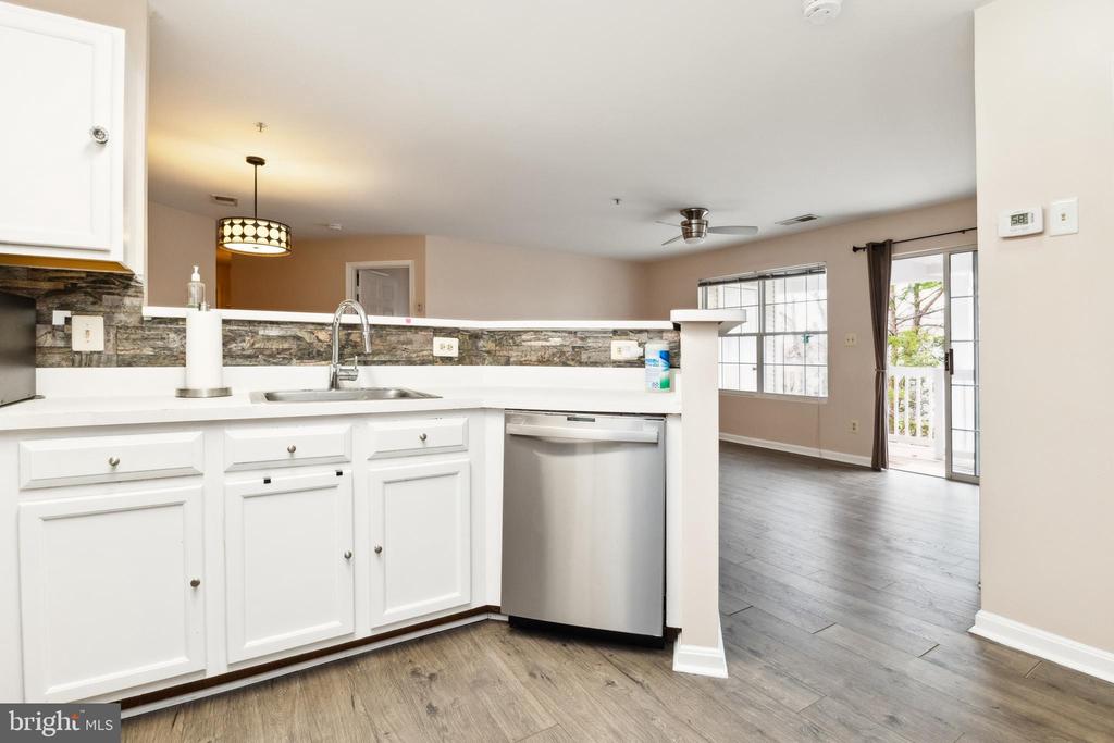 11009 KINSHIP COURT Unit: 303