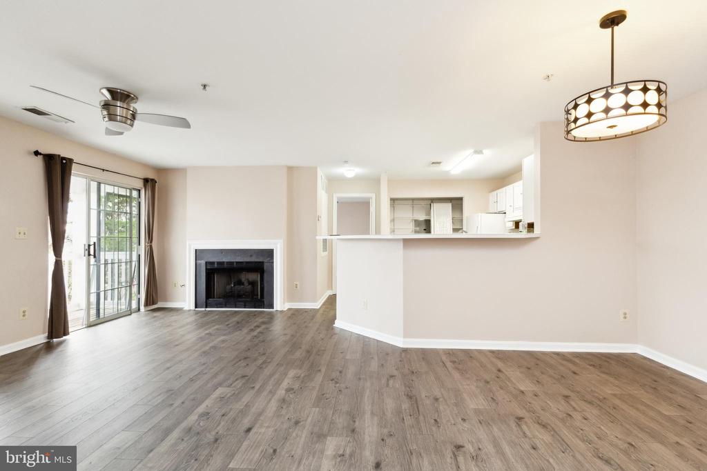 11009 KINSHIP COURT Unit: 303