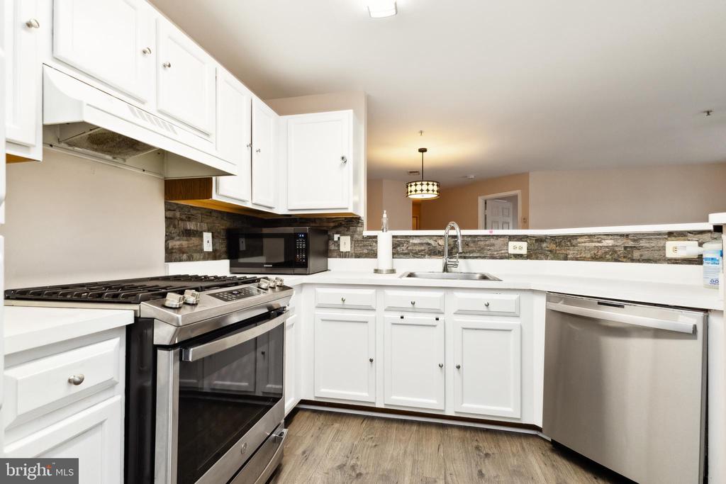 11009 KINSHIP COURT Unit: 303