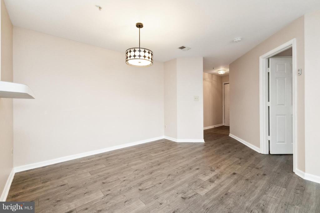 11009 KINSHIP COURT Unit: 303
