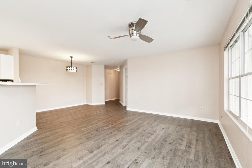 11009 KINSHIP COURT Unit: 303