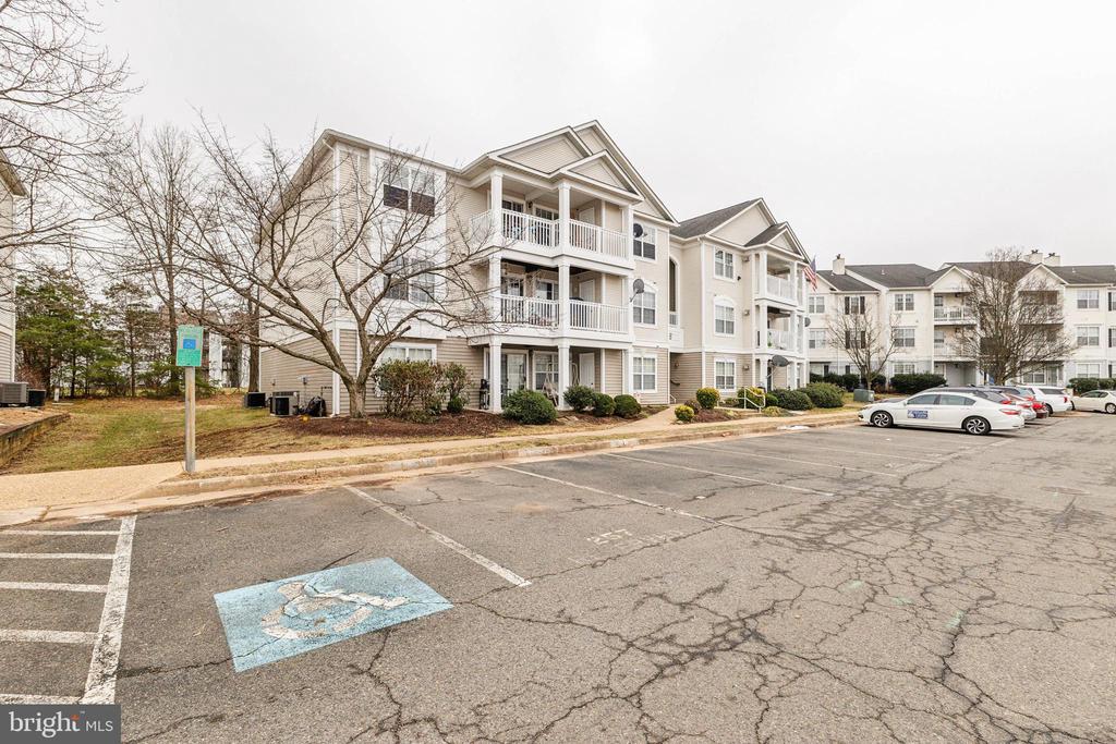 11009 KINSHIP COURT Unit: 303