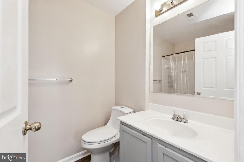 11009 KINSHIP COURT Unit: 303