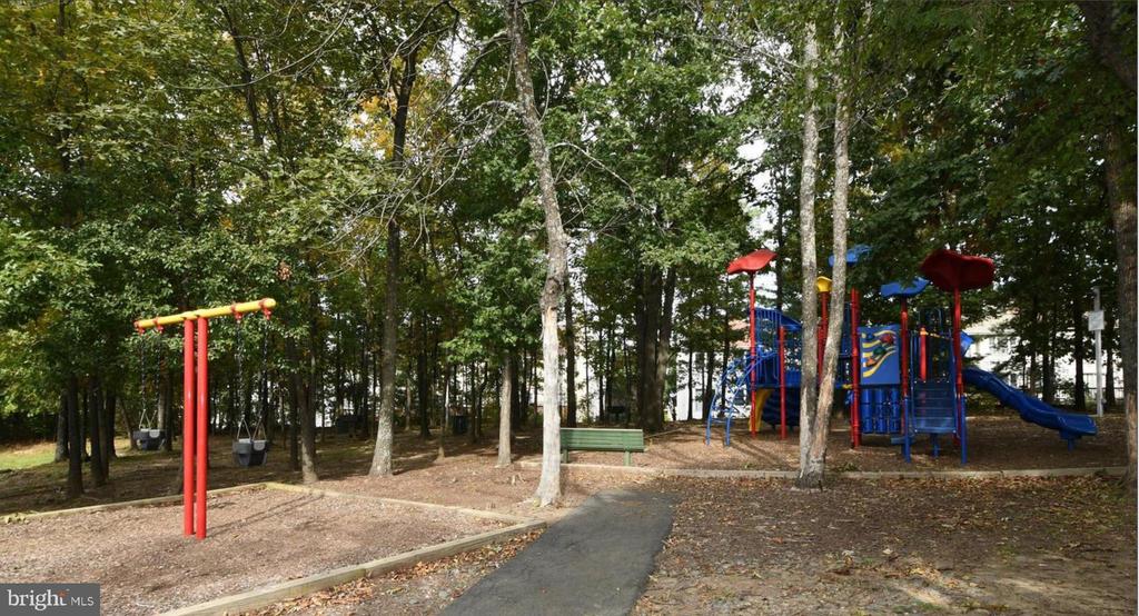 11009 KINSHIP COURT Unit: 303