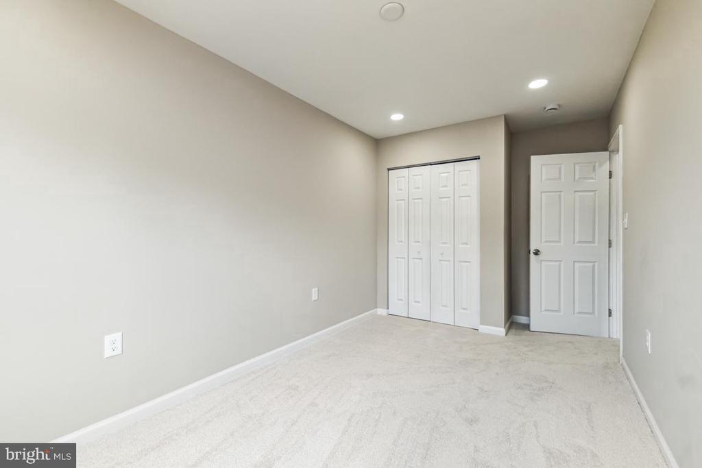 2910 WREN COURT