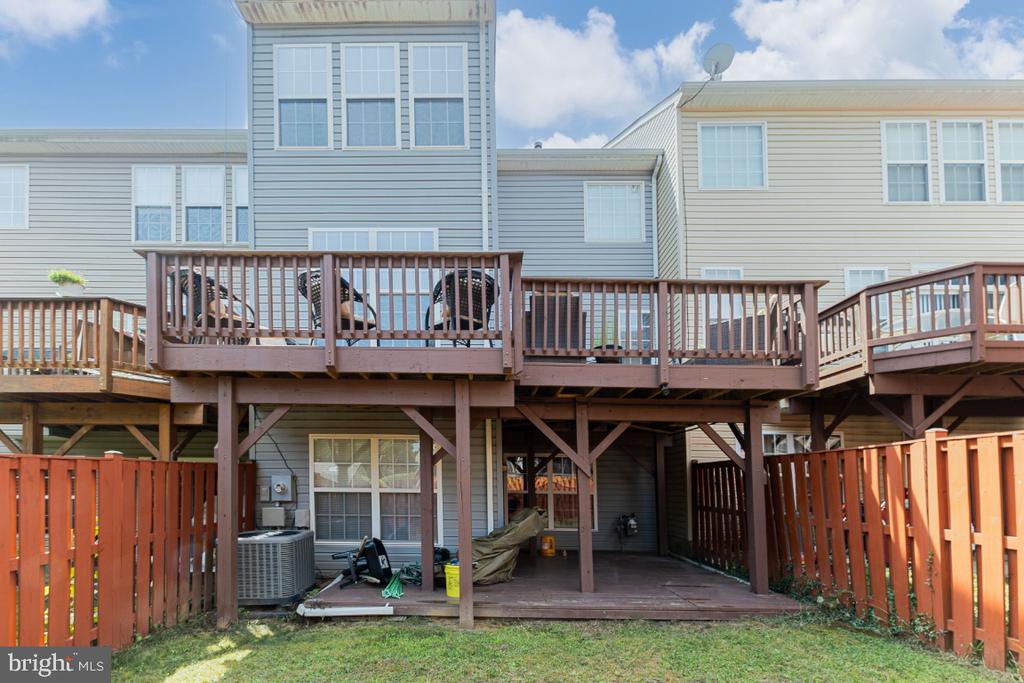 2164 ARMITAGE COURT