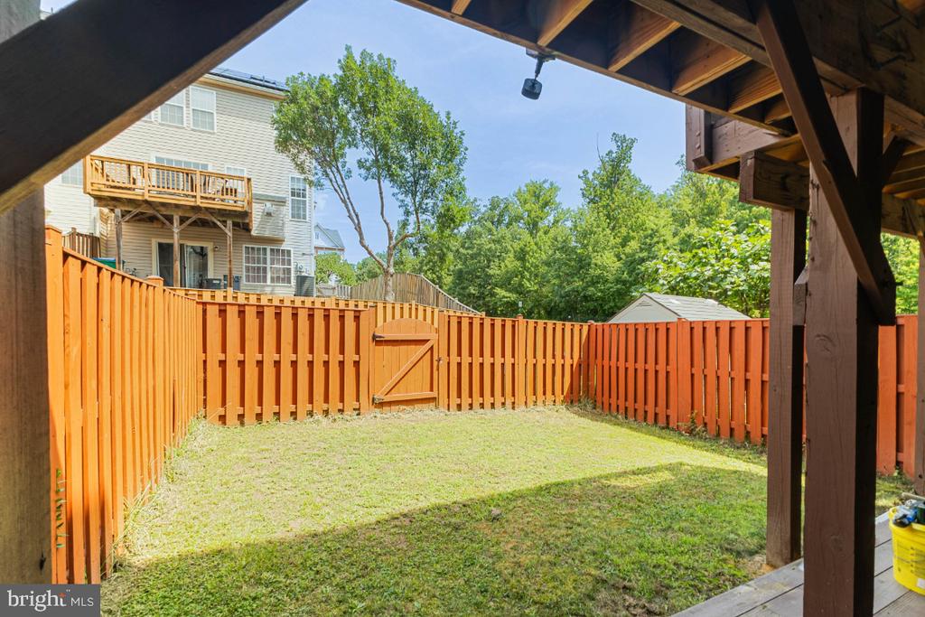 2164 ARMITAGE COURT
