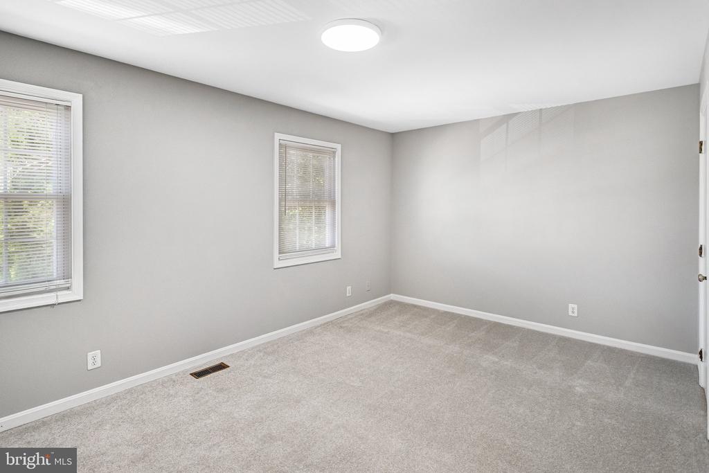 316 SURRY LANE Unit: 132
