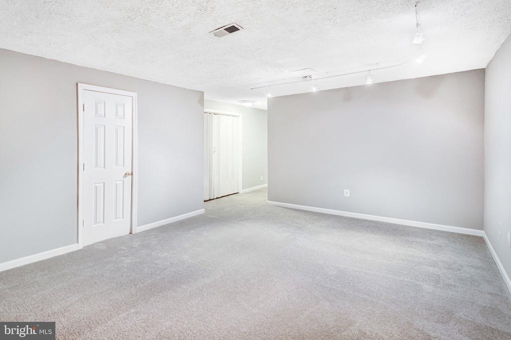 316 SURRY LANE Unit: 132