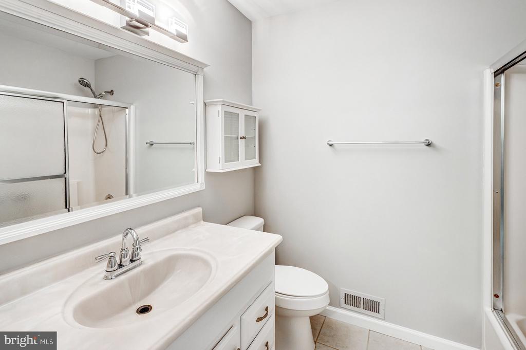 316 SURRY LANE Unit: 132