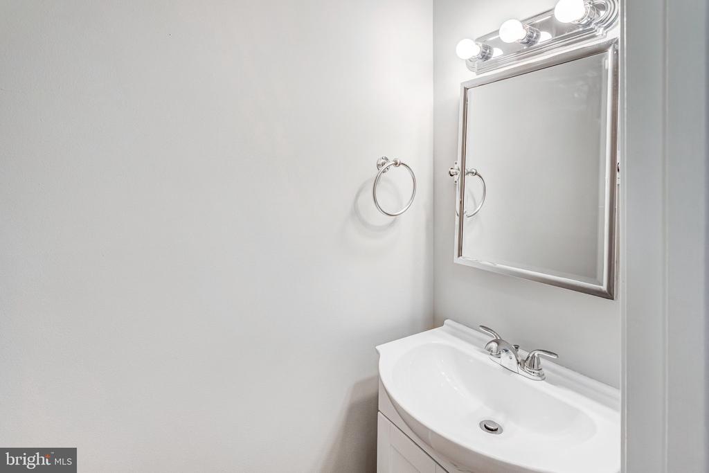 316 SURRY LANE Unit: 132