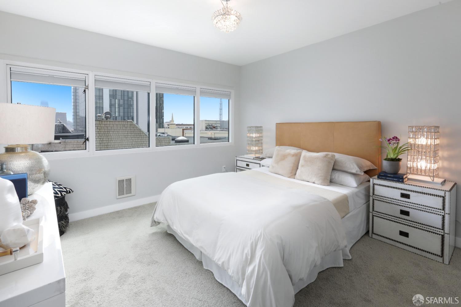 1388 Gough Street # 607