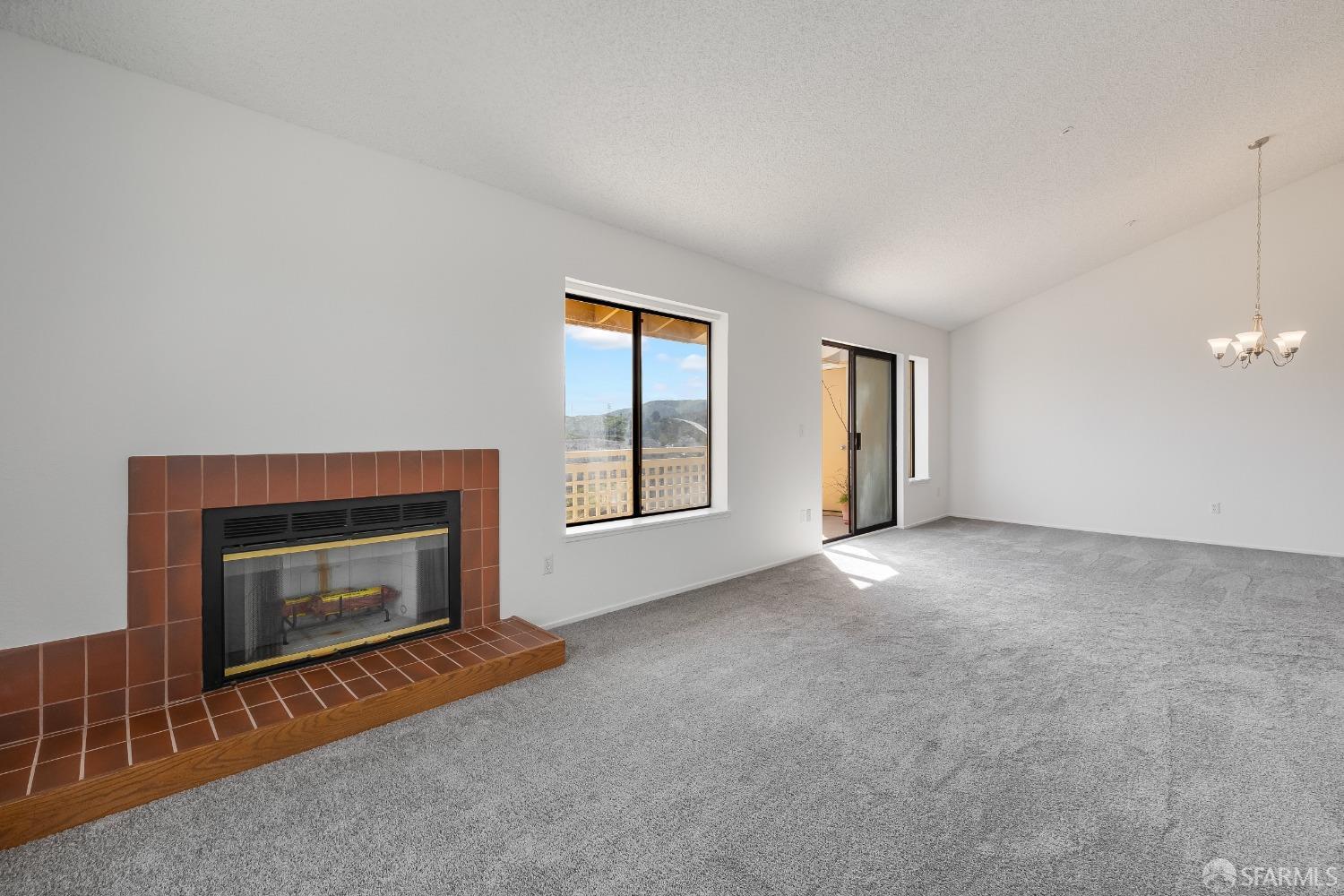 207 Oak Court # 207