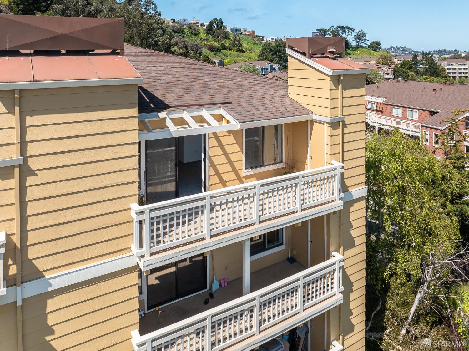 207 Oak Court # 207